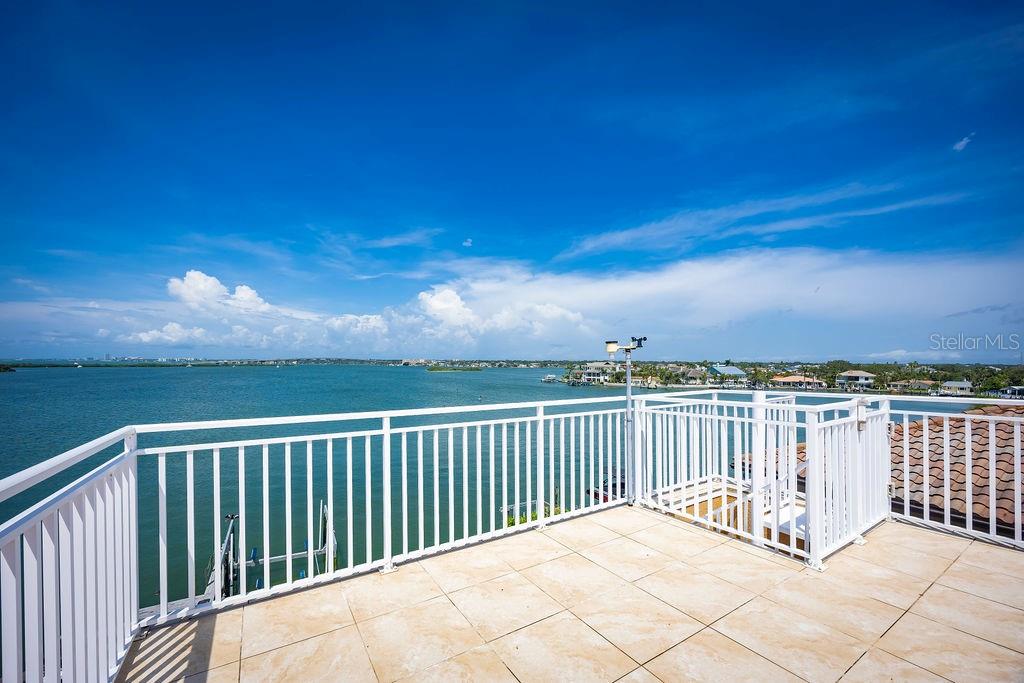 Rooftop Balcony 306 Harbor Dr, Indian Rocks Beach, FL