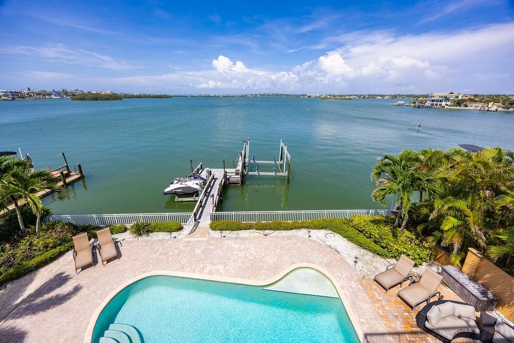 Intracoastal Views306 Harbor Dr, Indian Rocks Beach, FL