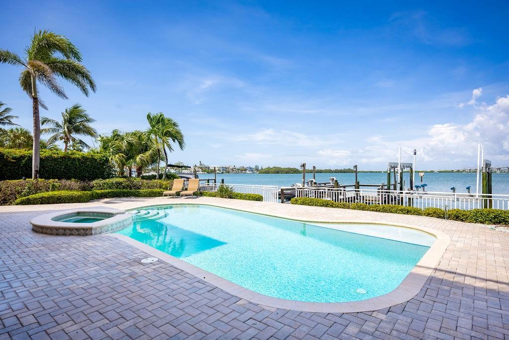 Saltwater/Heated Pool306 Harbor Dr, Indian Rocks Beach, FL