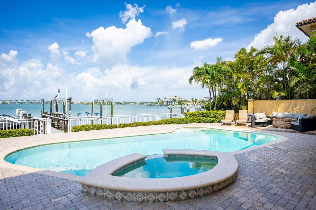 Heated Pool and Spa306 Harbor Dr, Indian Rocks Beach, FL