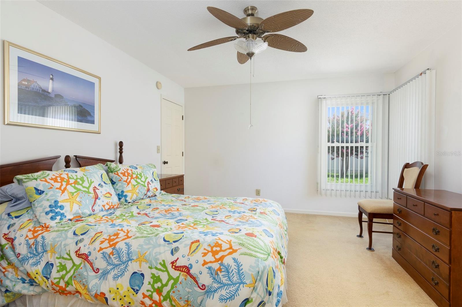 Natural light comes in!