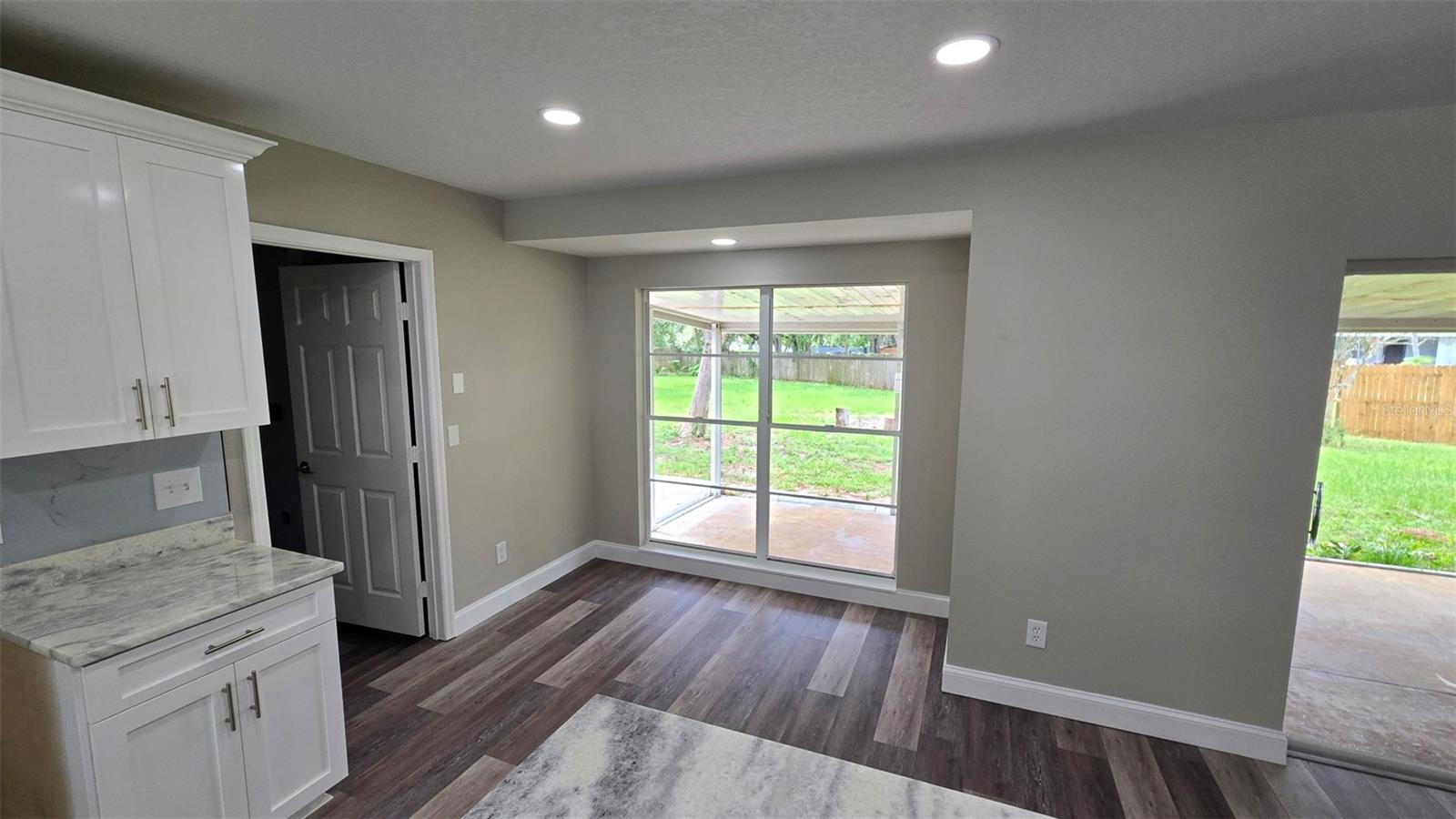 Kitchen and Breakfast Nook