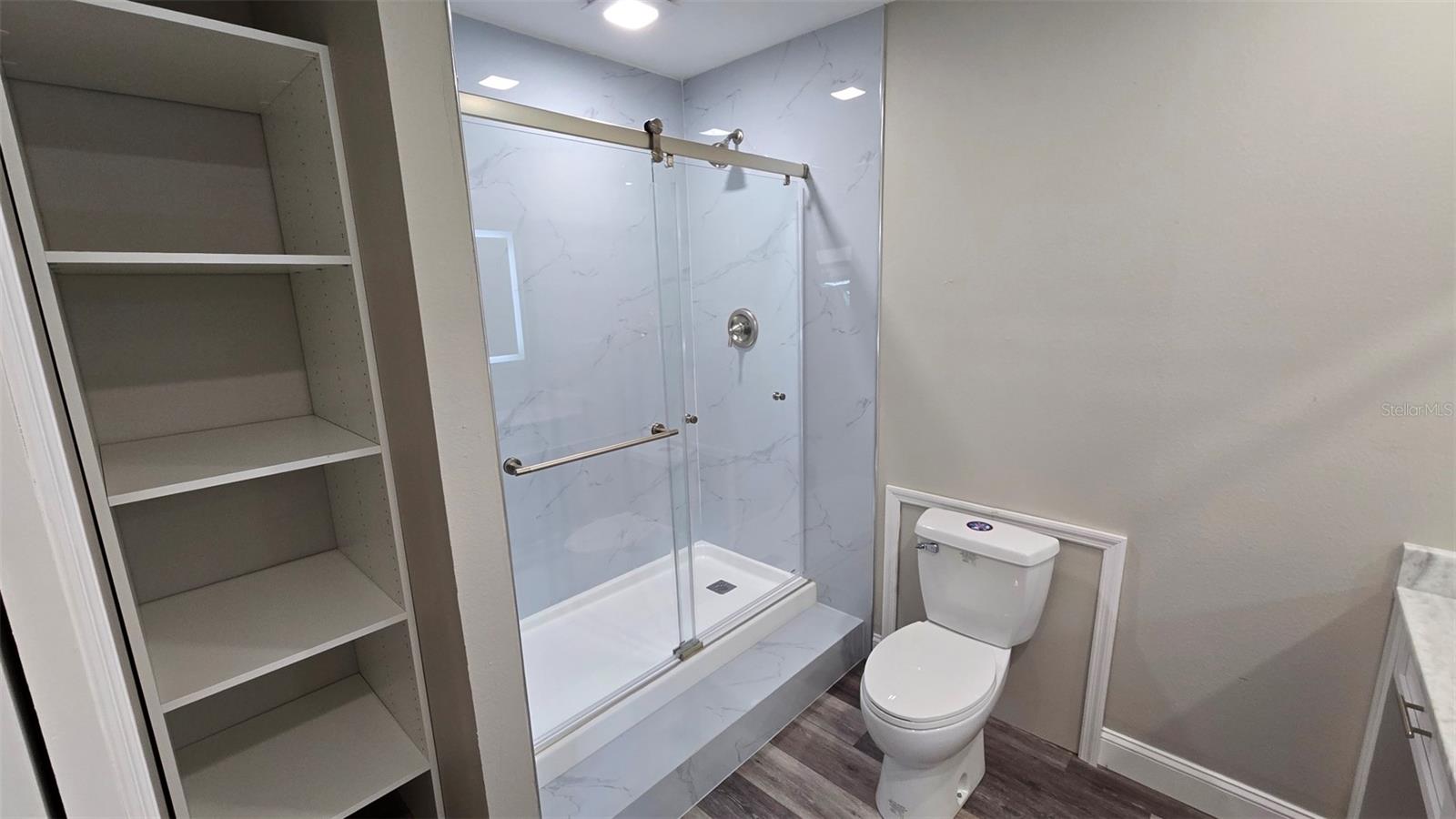 Bonus Room/In law quarters - bathroom