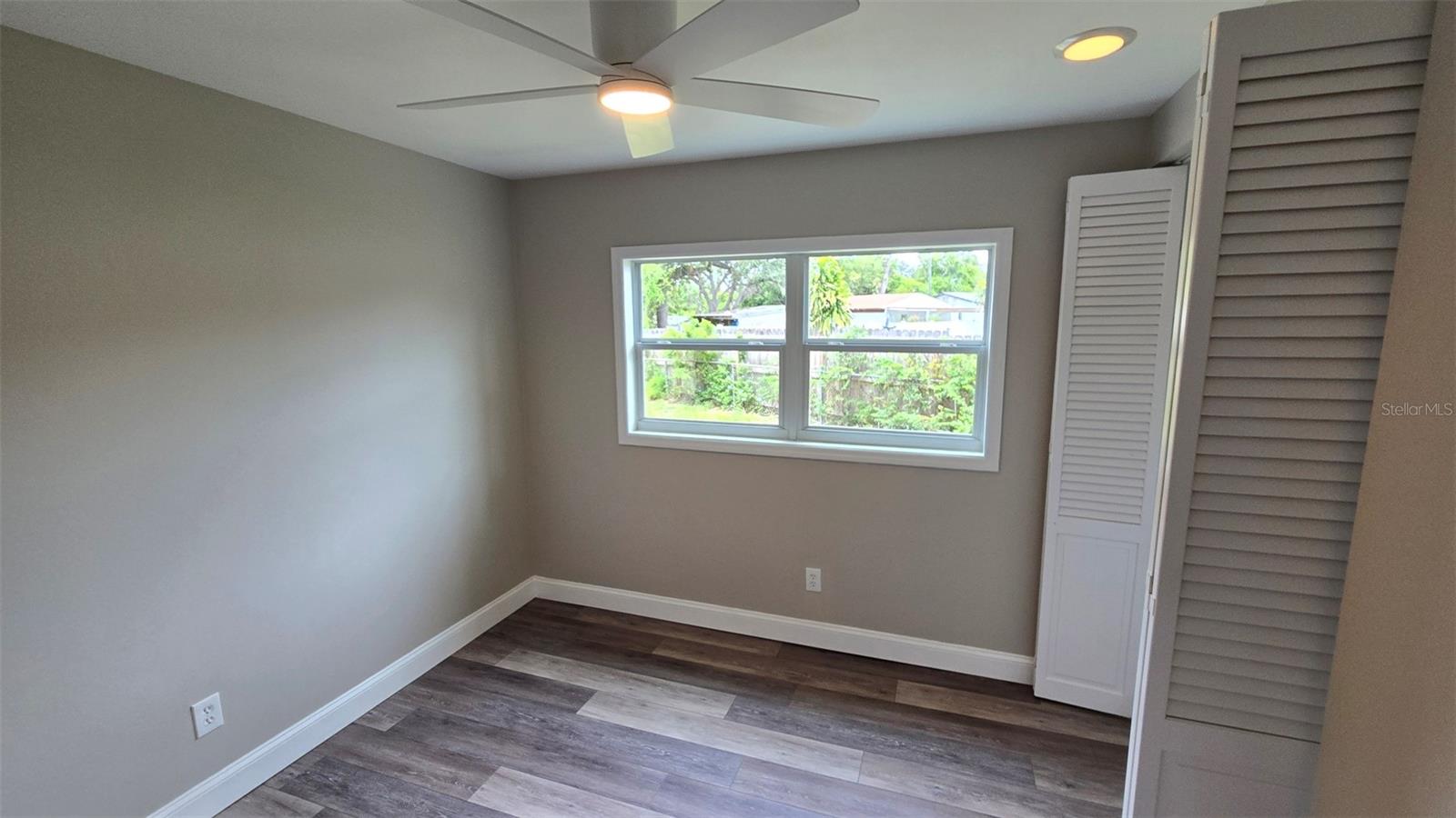 Middle Bedroom