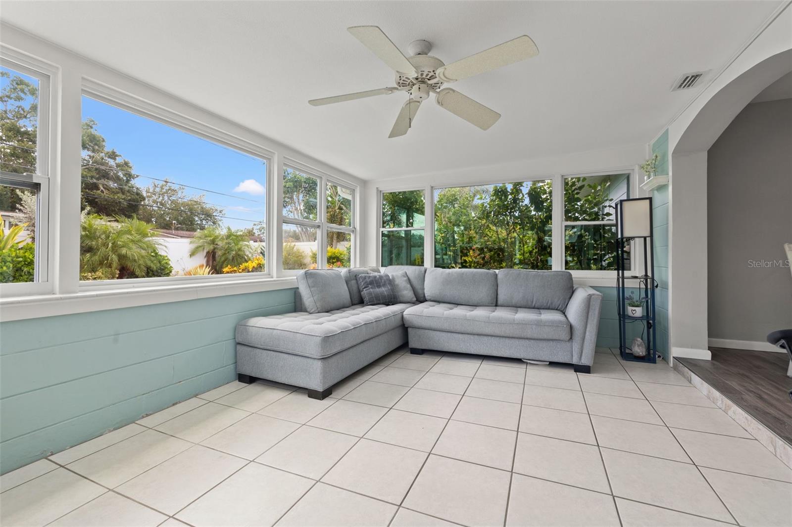 Light & Bright Florida Room