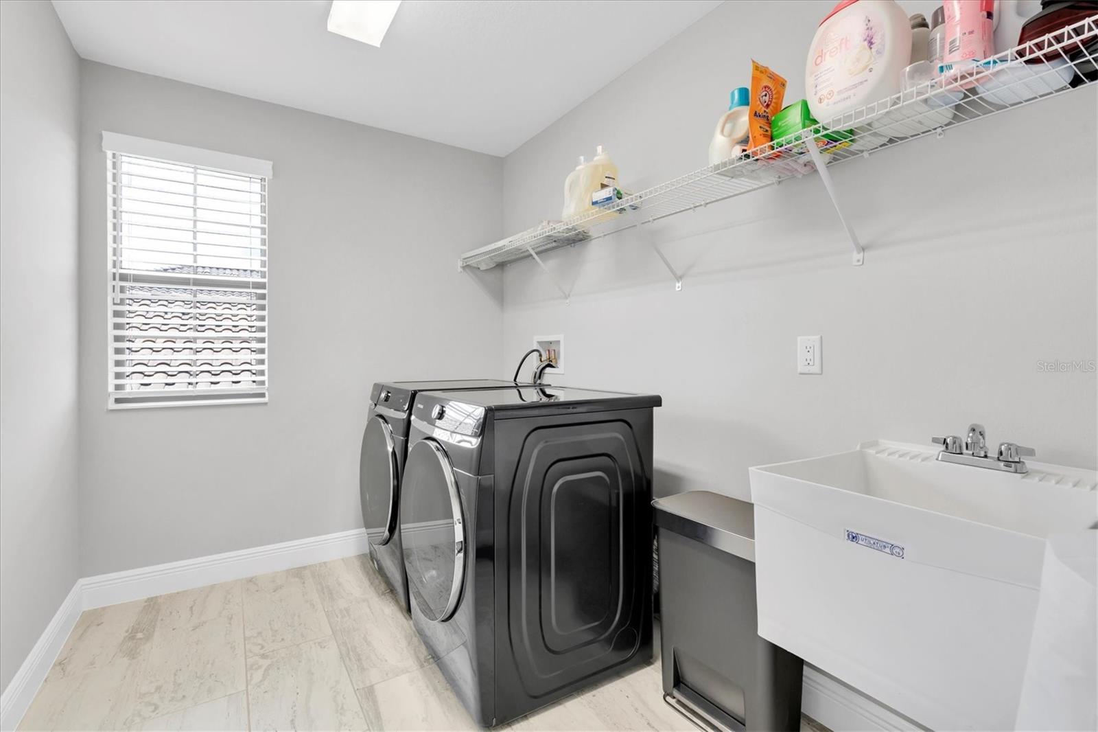 LAUNDRY RM