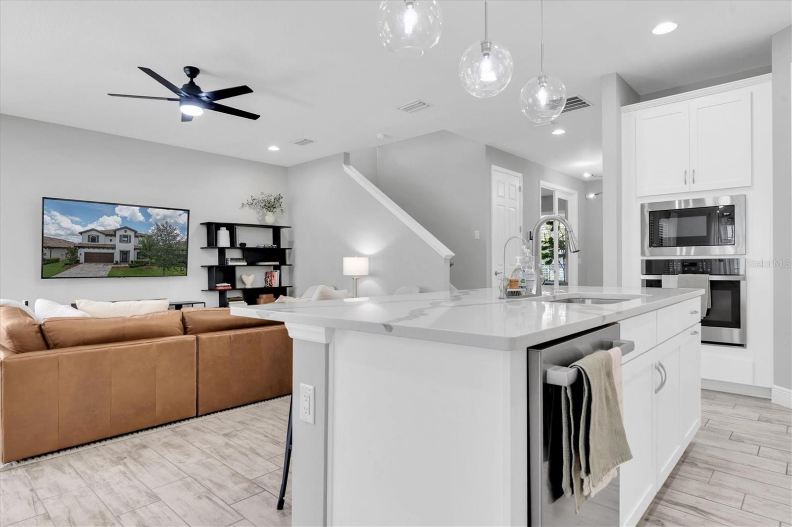 OPEN FLOOR PLAN