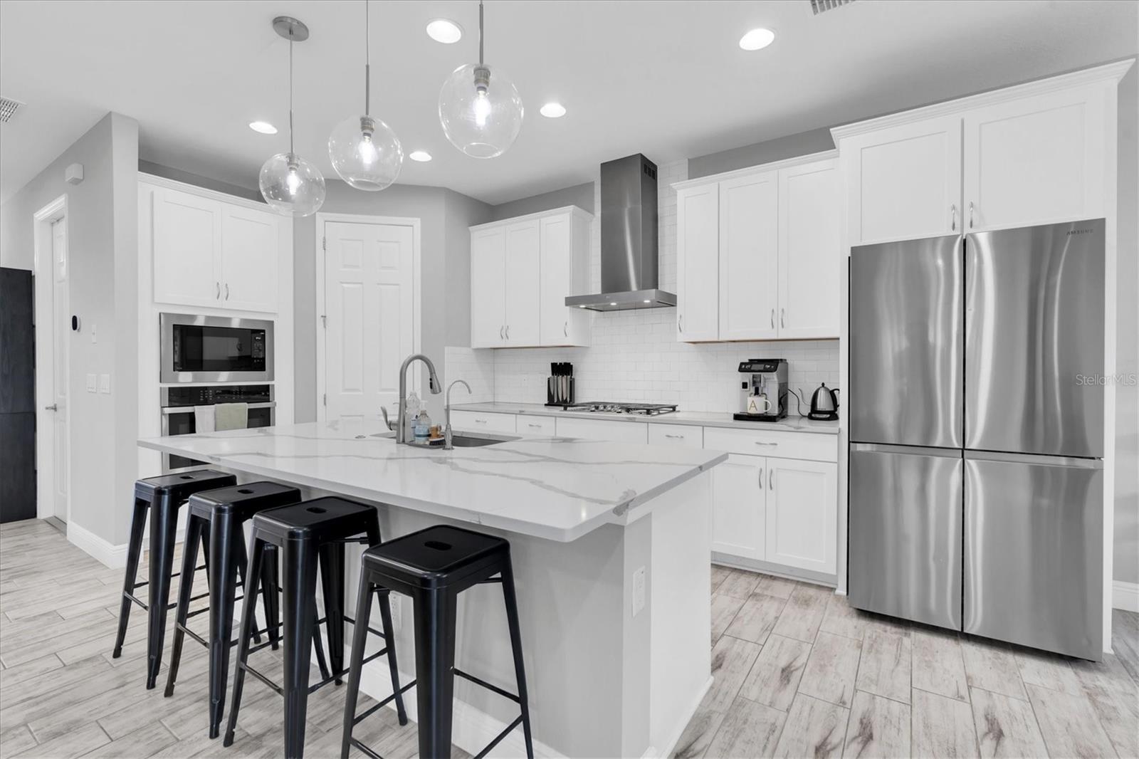 GOURMET KITCHEN