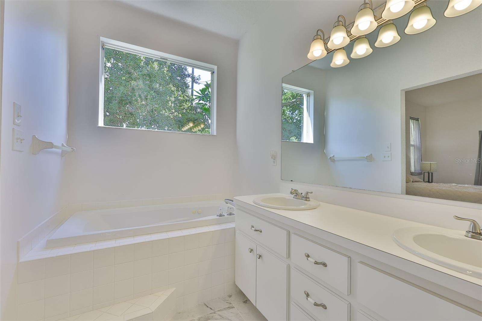 Primary En-Suite