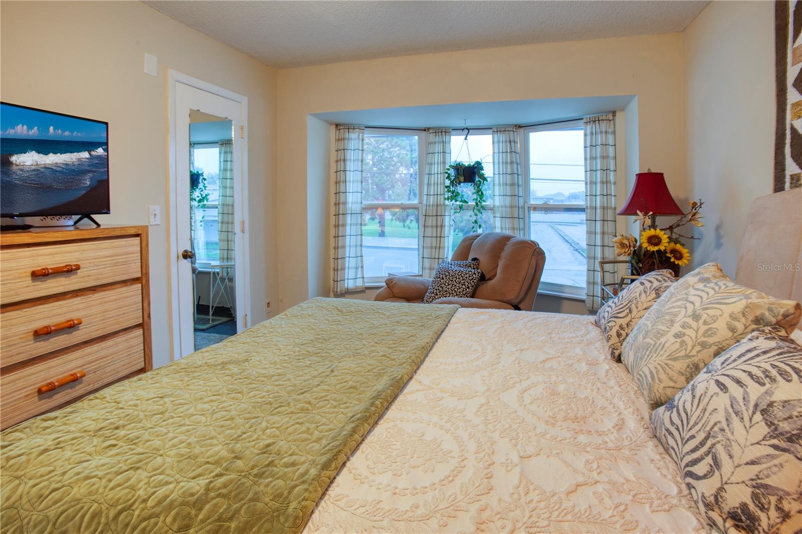 Bedroom and bay window