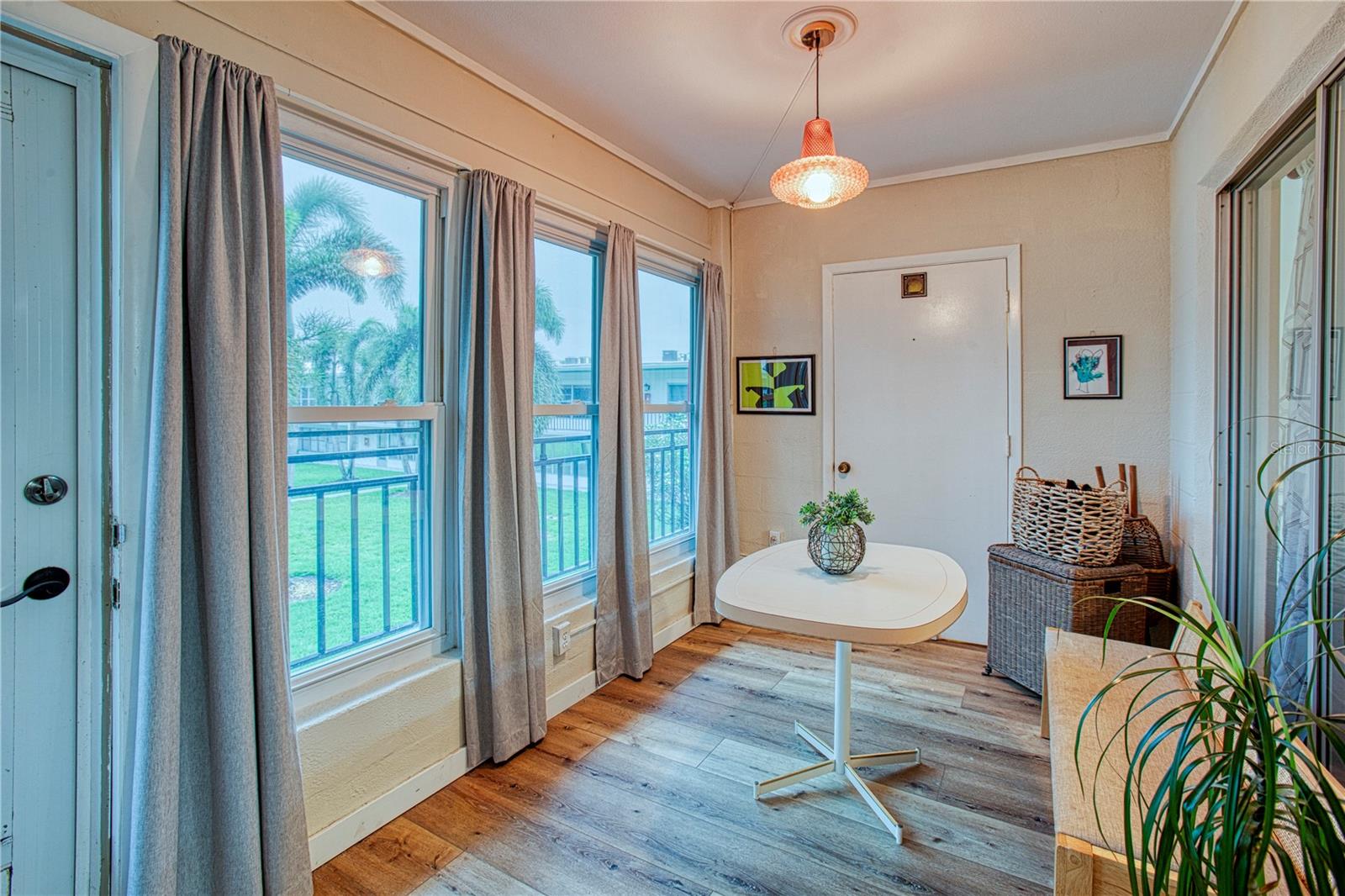 Front sun room