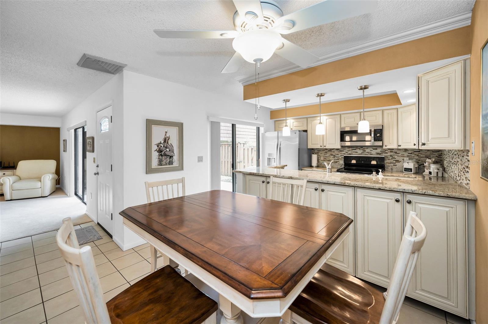 Dining Room/Kitchen