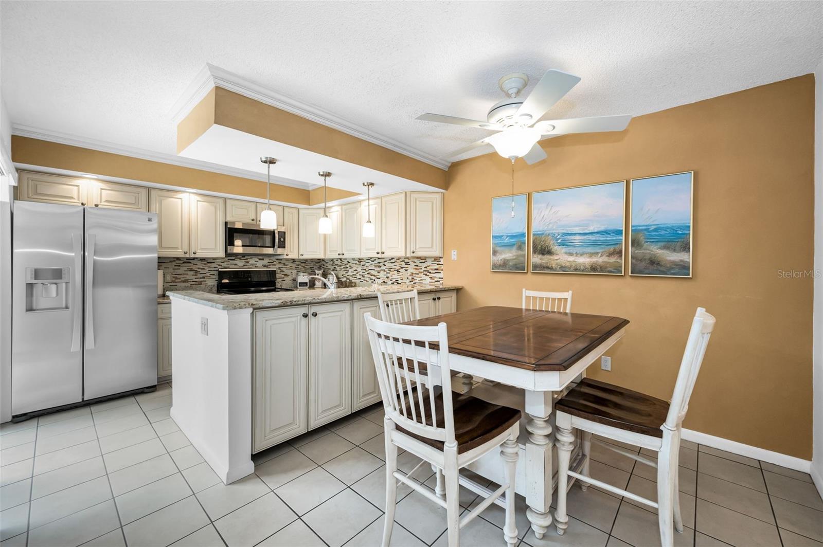Dining Room/Kitchen
