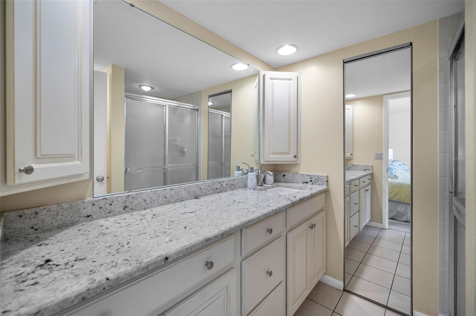 Upper level Master Bath