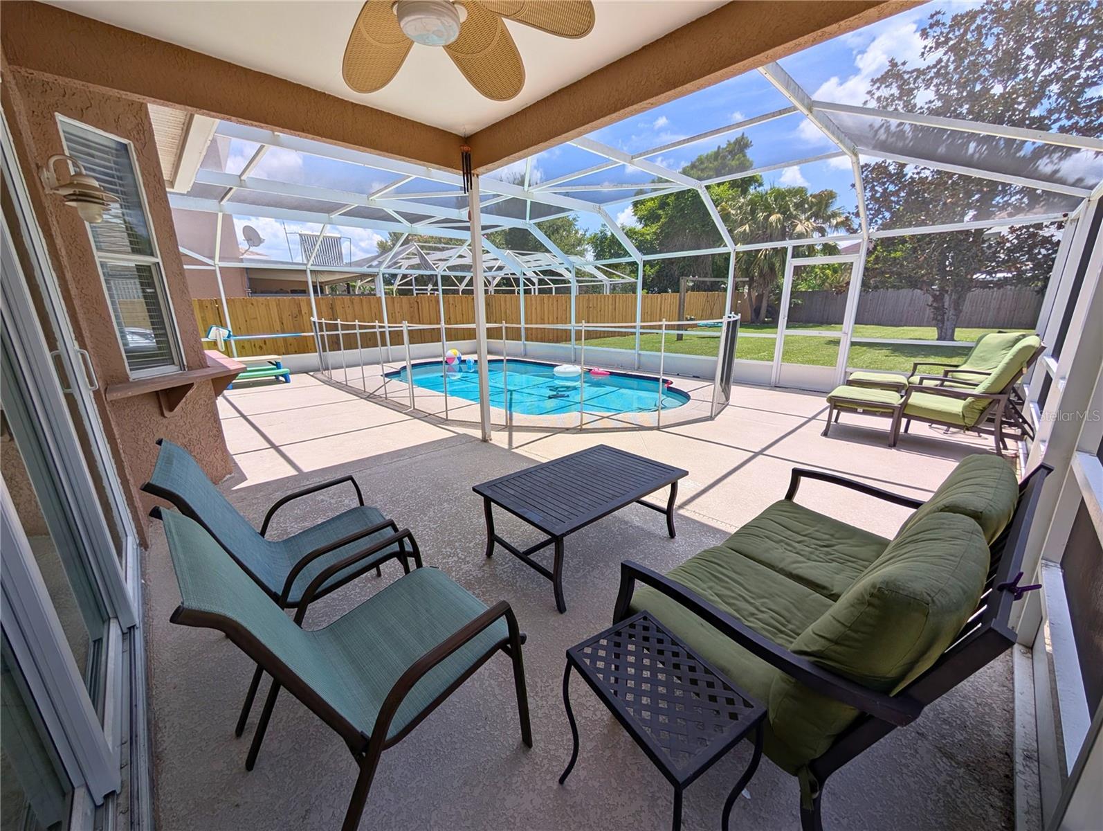 Screened Lanai & Pool