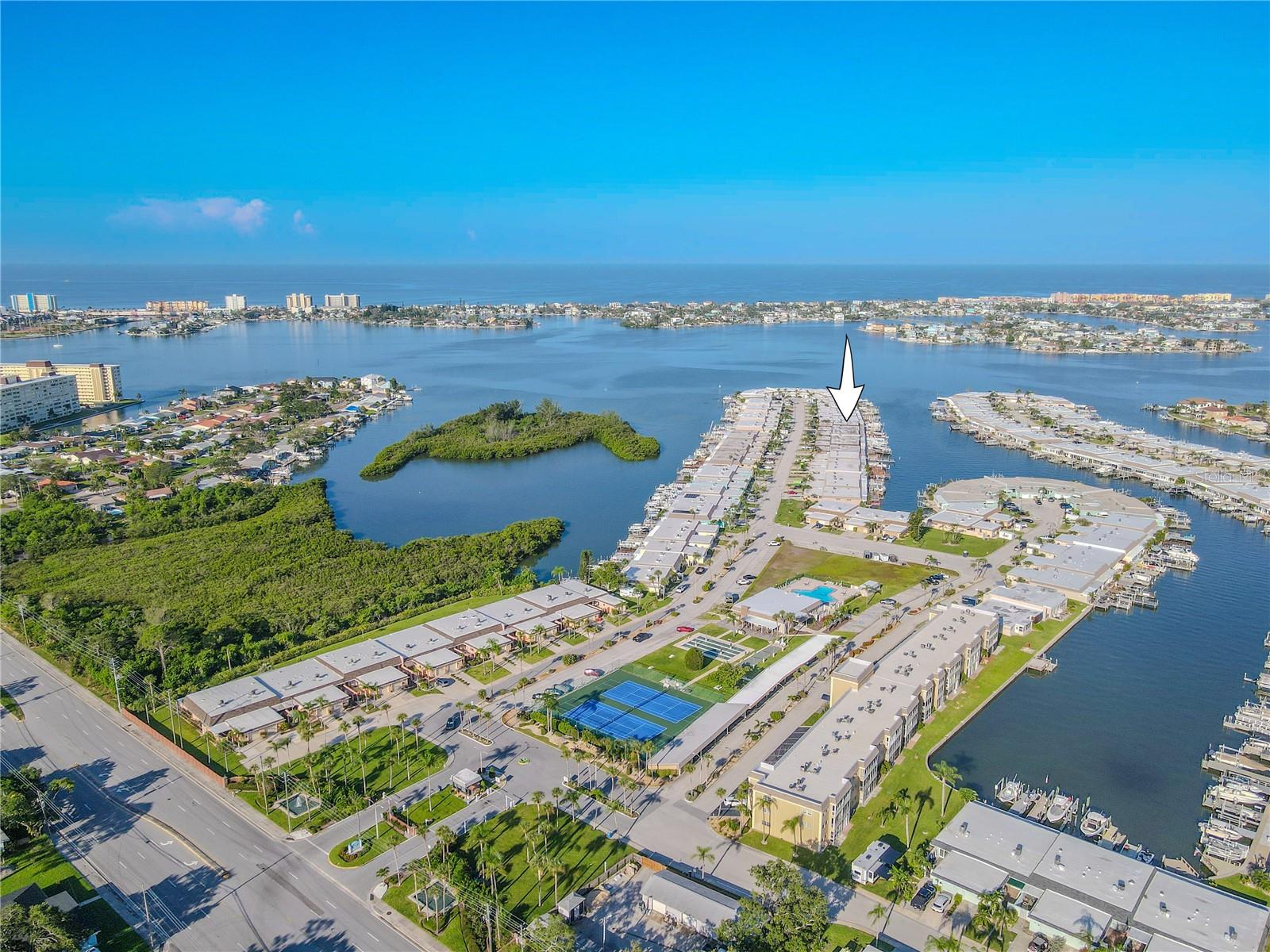 Close to beaches, restaurants, shopping, and medical facilities.