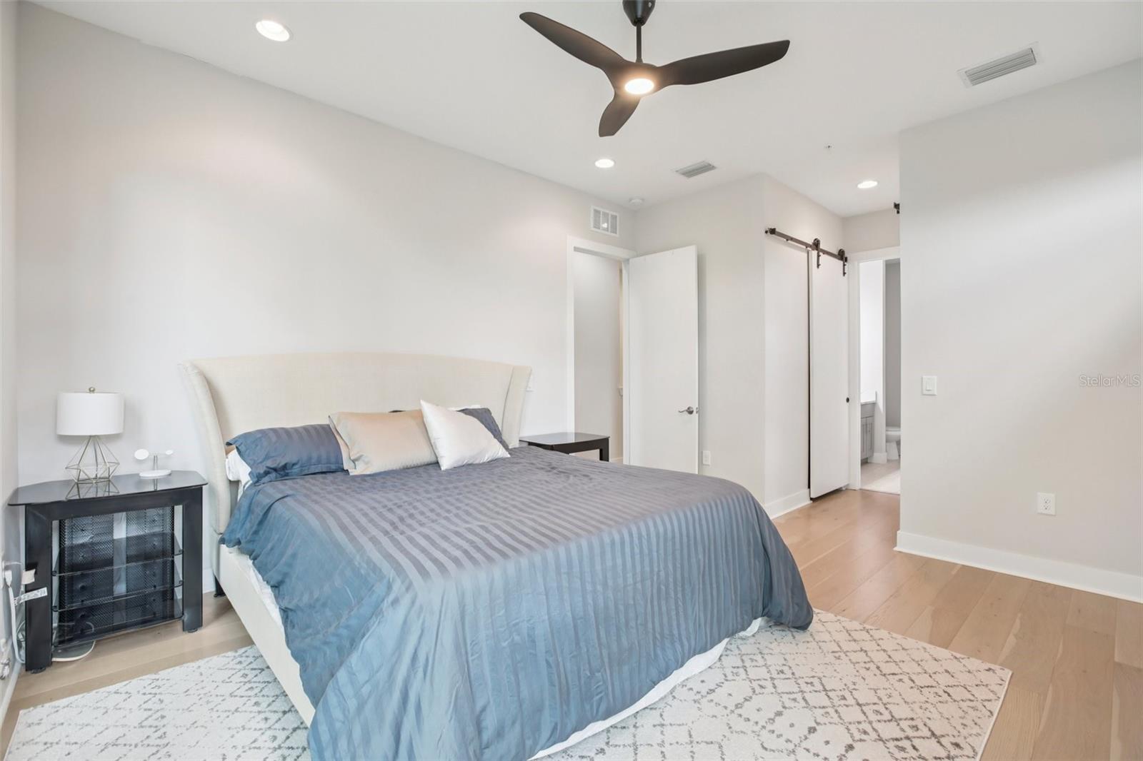 Spacious Primary Room