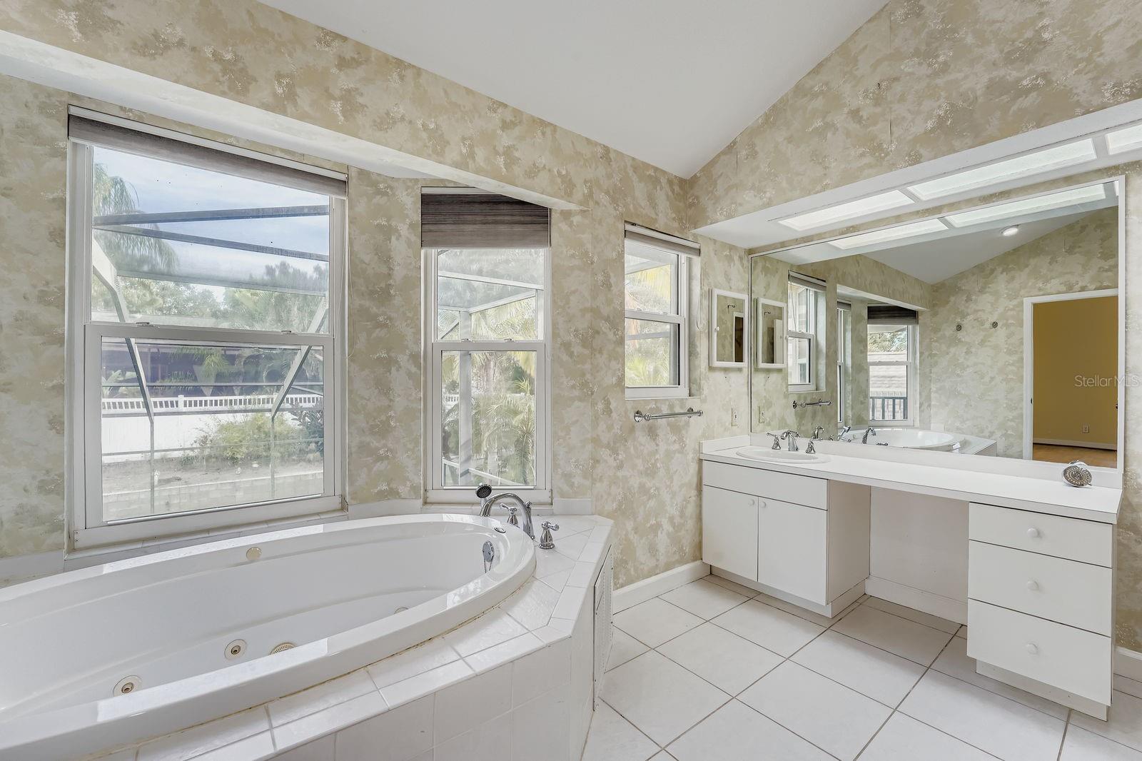 2nd Master Bath
