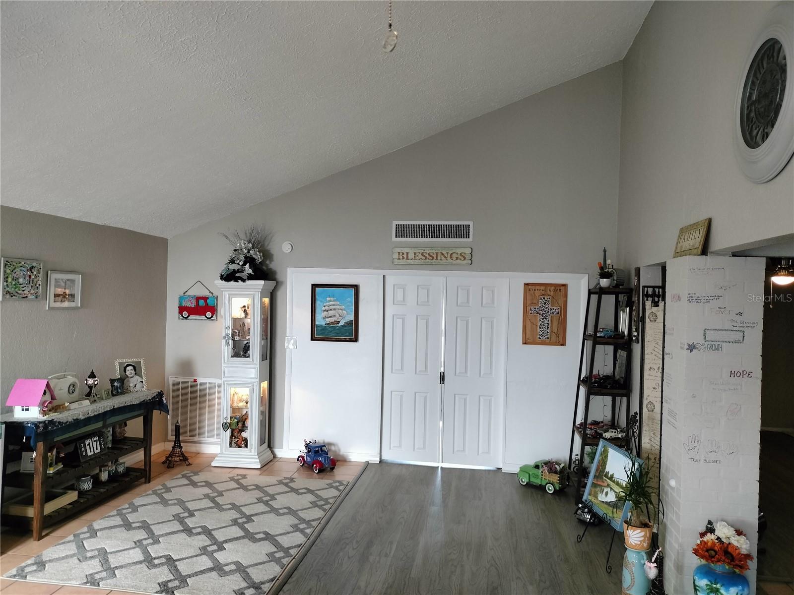 Living room 1