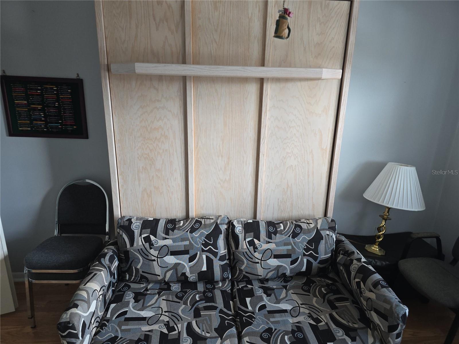 MURPHY BED IN THE 2ND BEDROOM