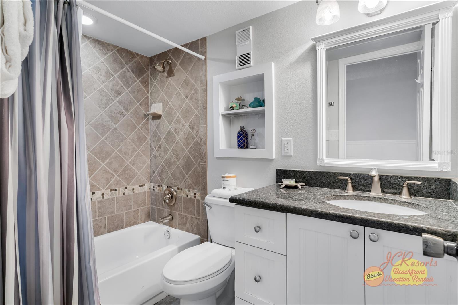 Guest bathroom 1