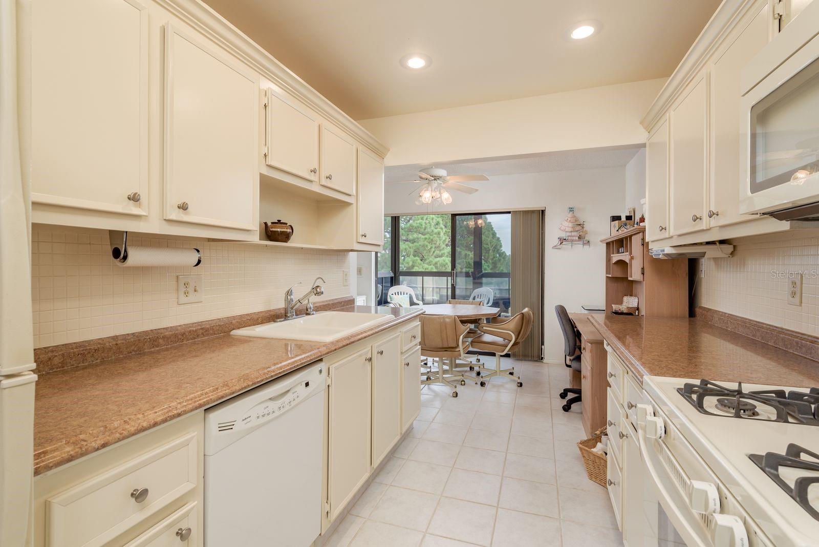 Lots of cabinets