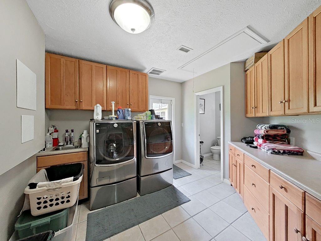 Large Laundry with Lots of Cabinets