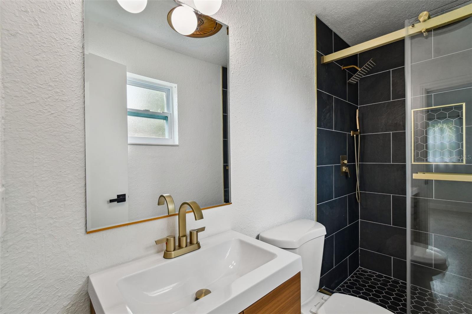 EnSuite with Shower