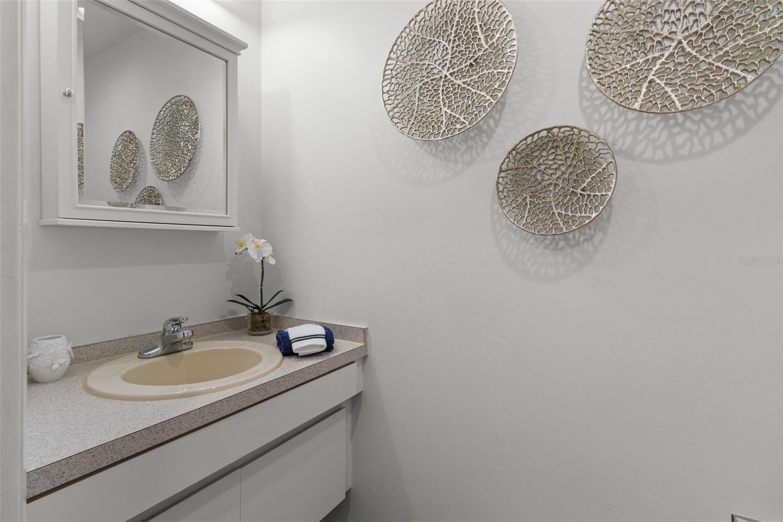 1/2 Bath