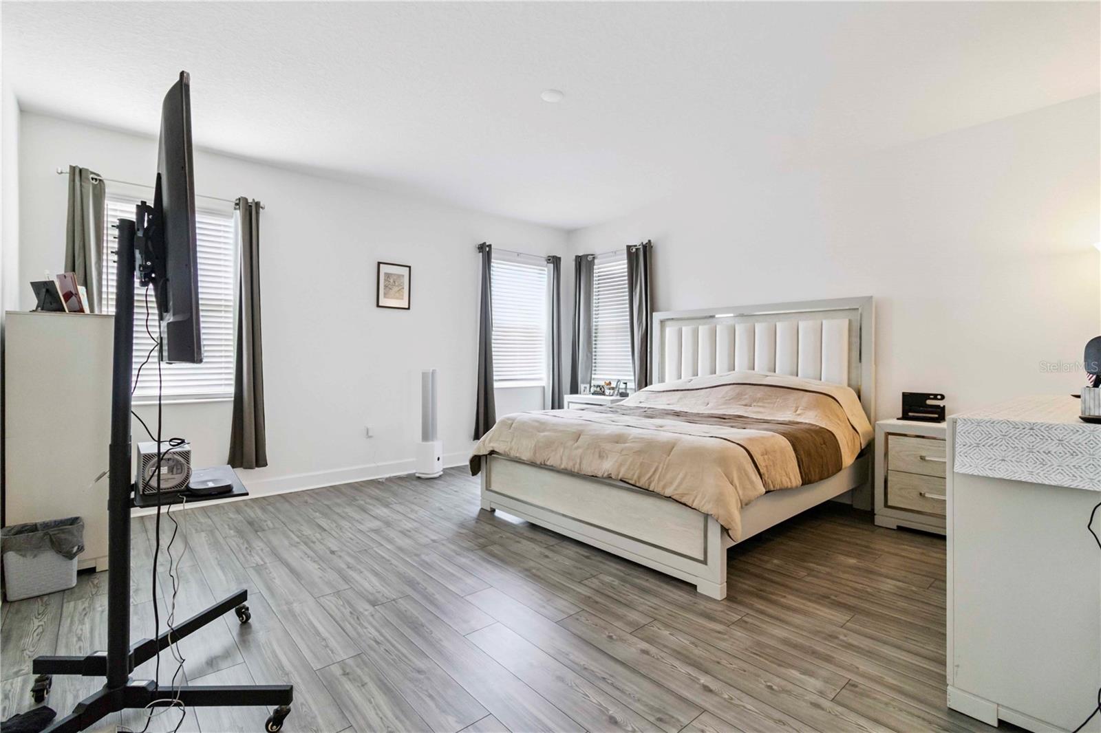 Open floor/living room