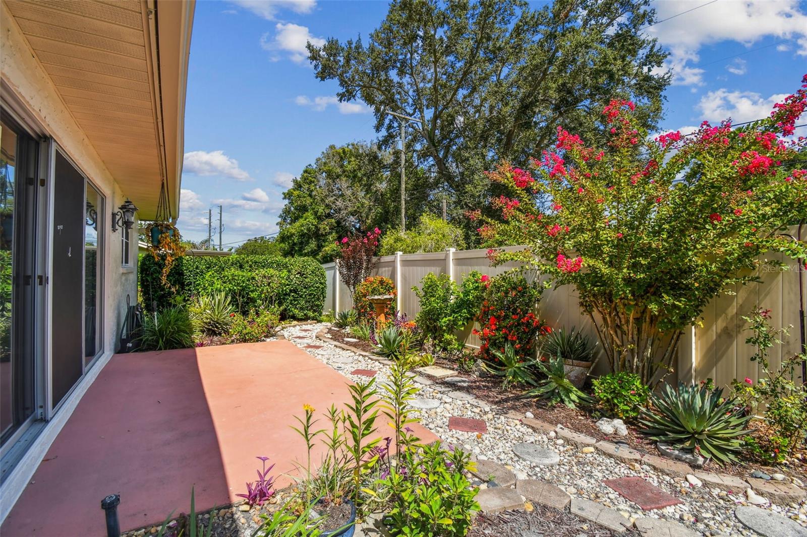 Back Patio/Garden 2