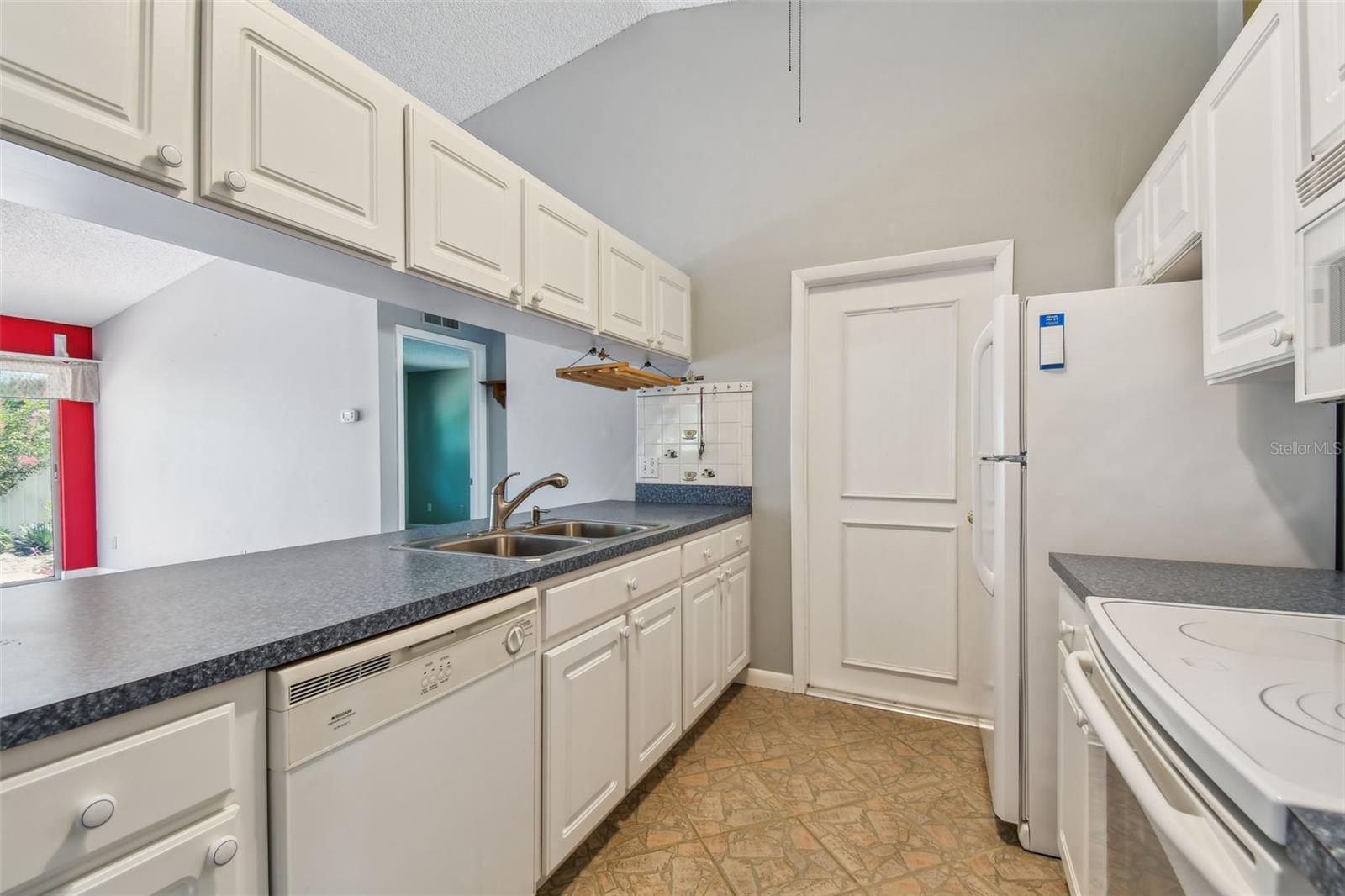 Kitchen 1