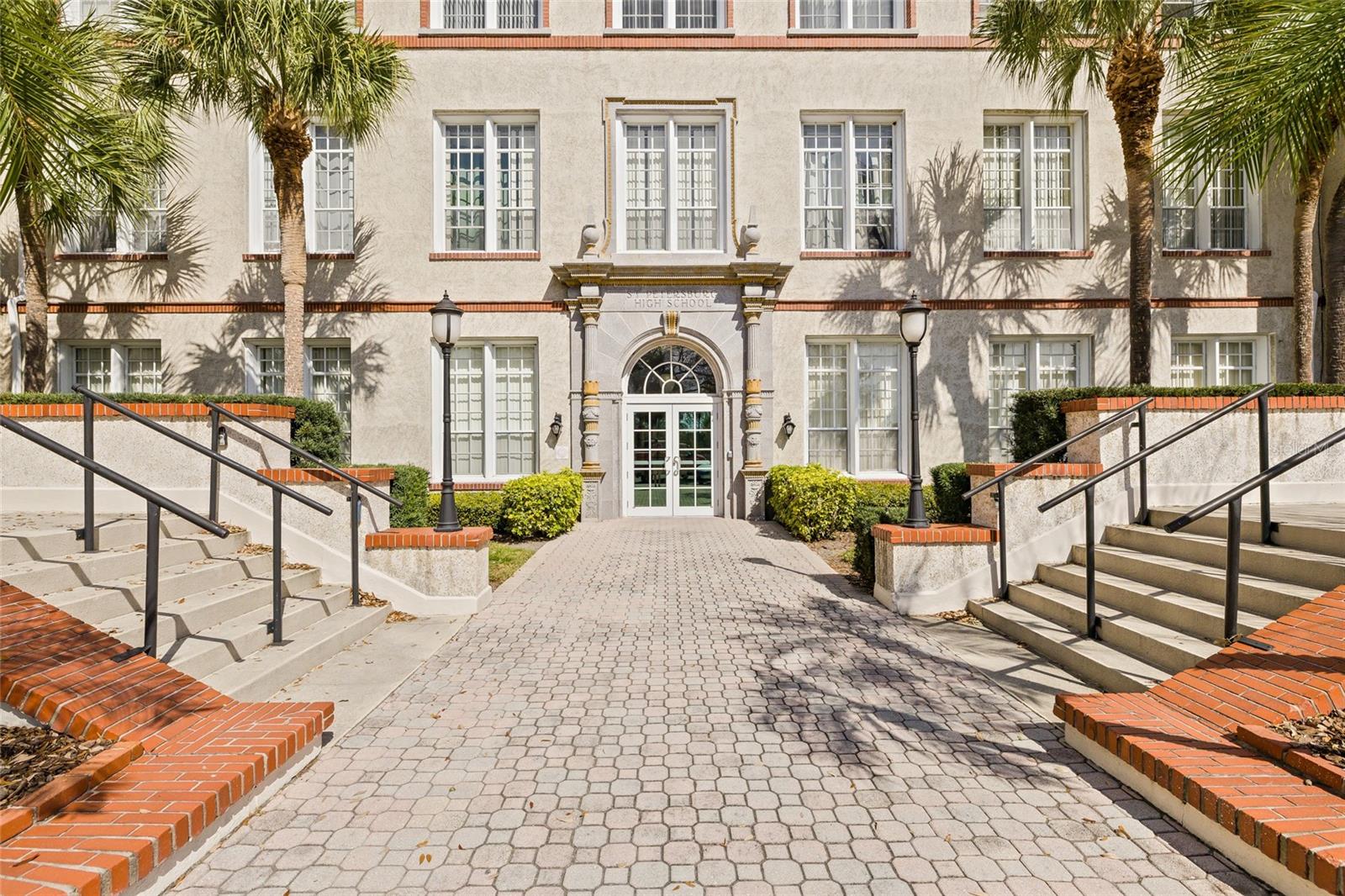 Front of Mirror Lake Condos