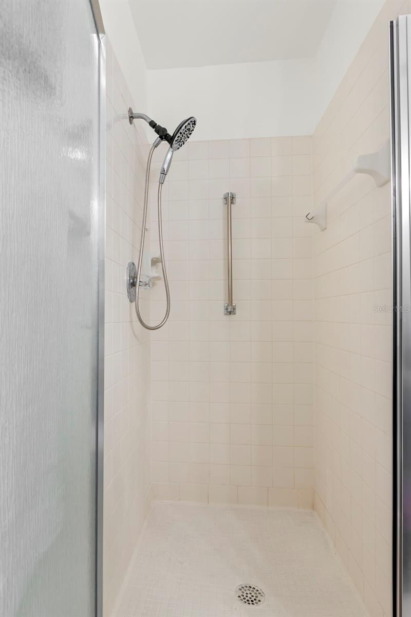 Primary En-Suite Bathroom