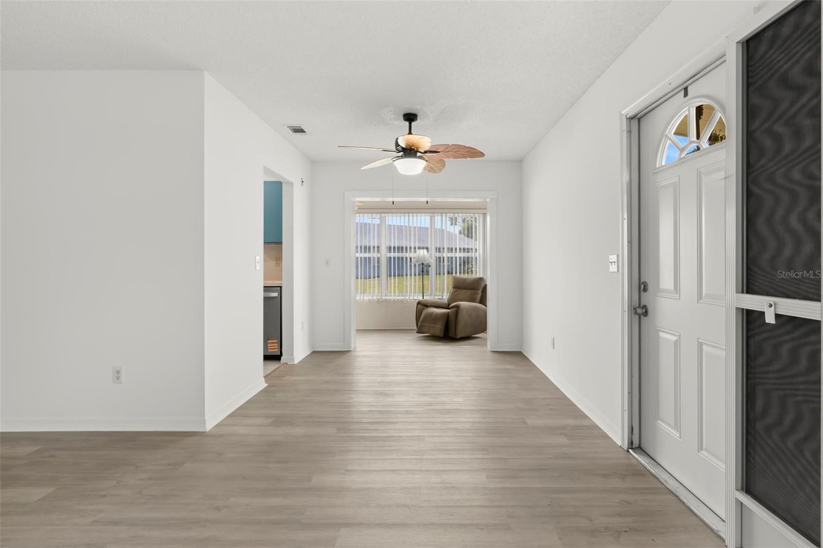 Dining Room/Florida Room Entry
