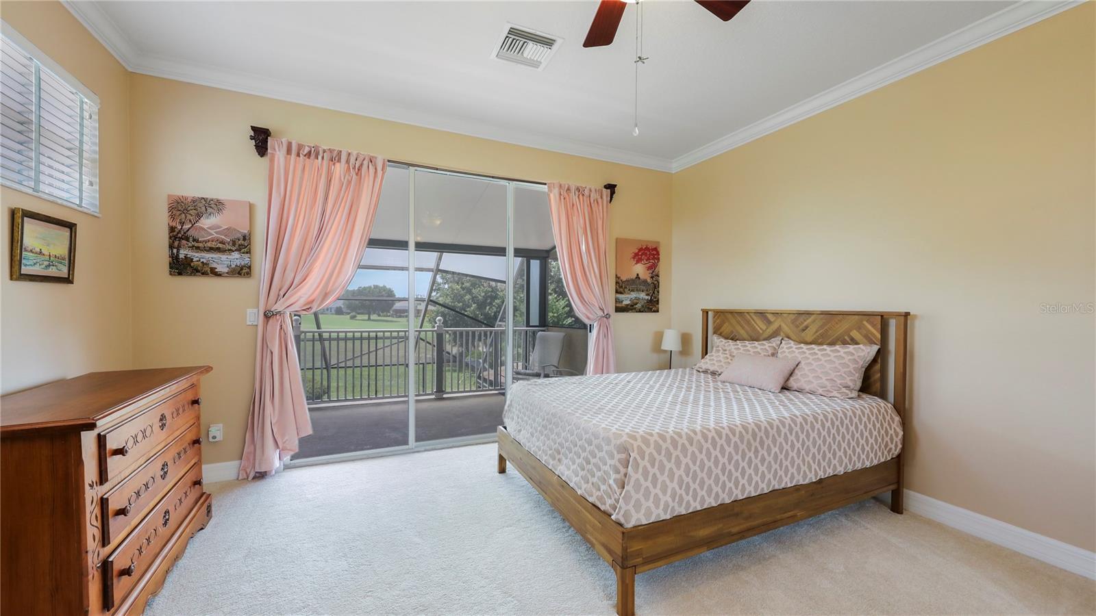 UPSTAIRS BEDROOM