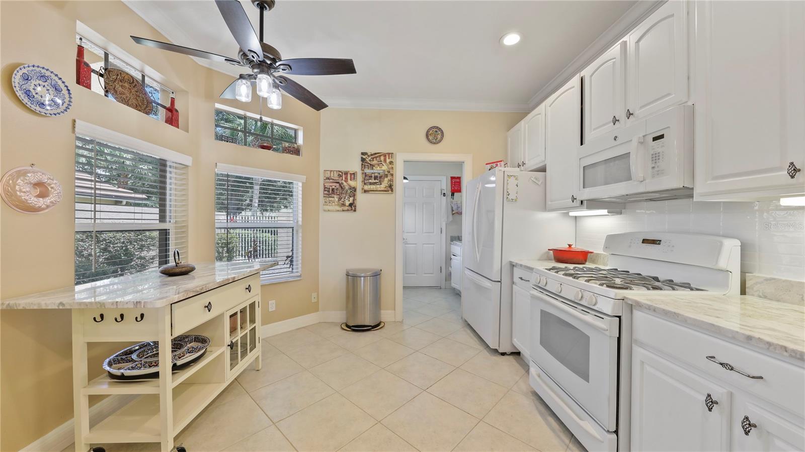 CHEFS KITCHEN