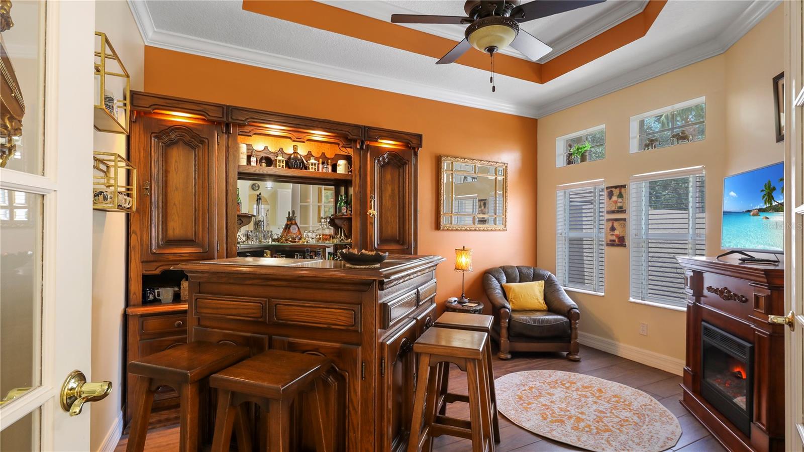 BAR OR STUDY