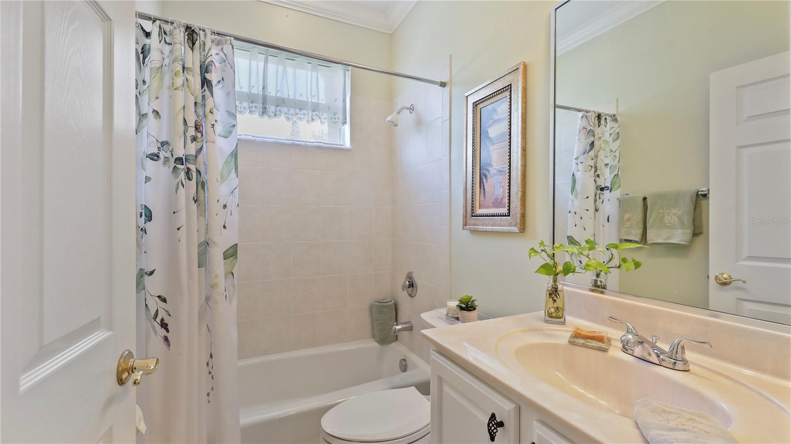GUEST BATHROOM DOWNSTAIRS
