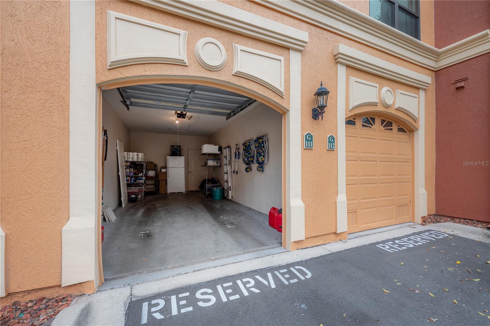 Large garage for vehicle and storage