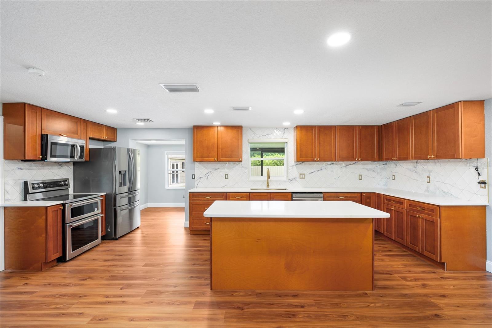 3BR-2BA - Kitchen