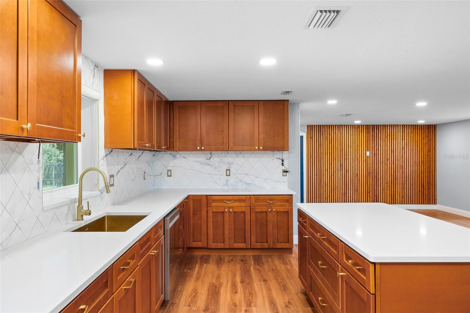 3BR-2BA - Kitchen