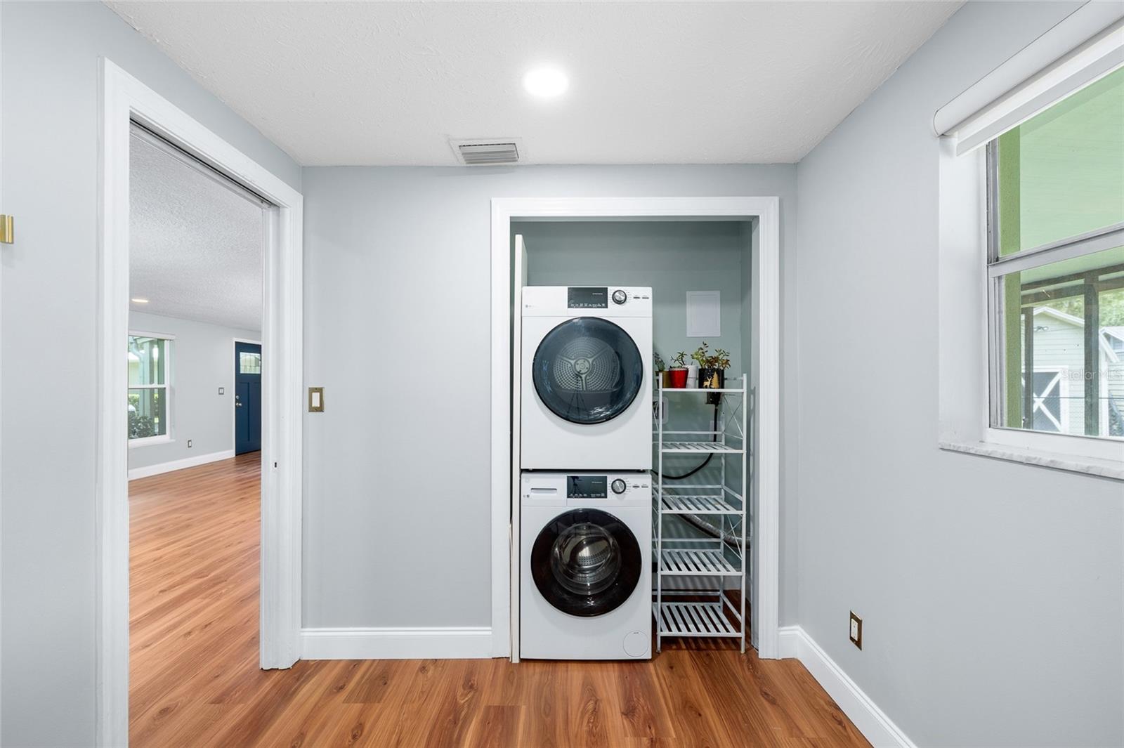 3BR-2BA - BR3-Flex Space