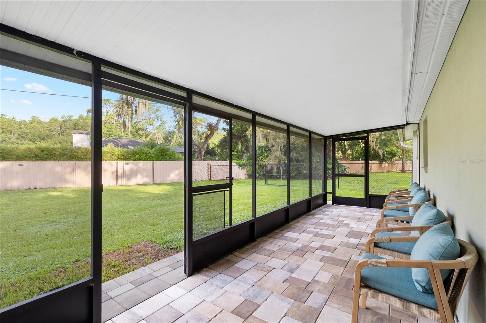 3BR-2BA - Lanai