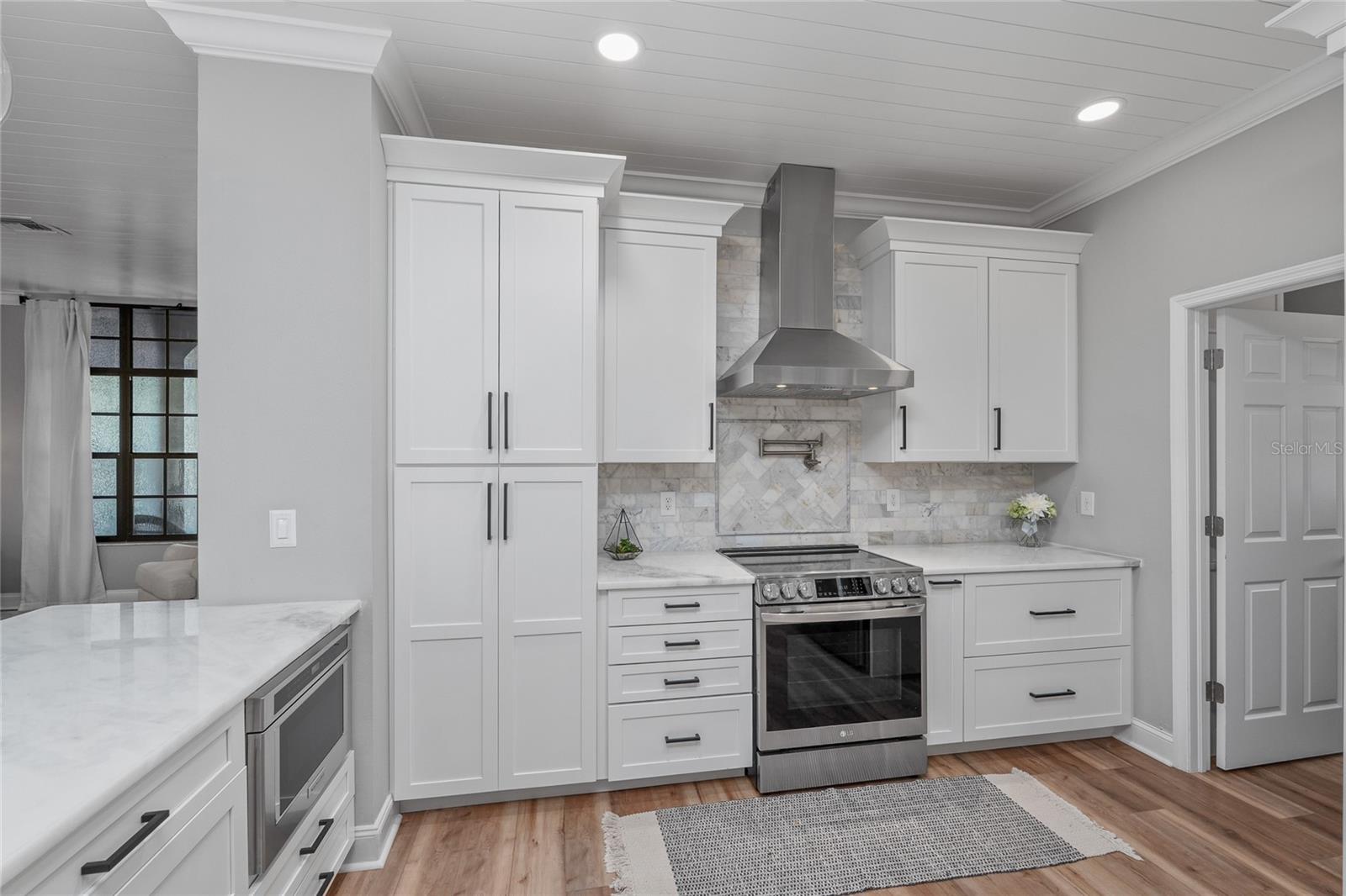 Stainless steel appliances throughout