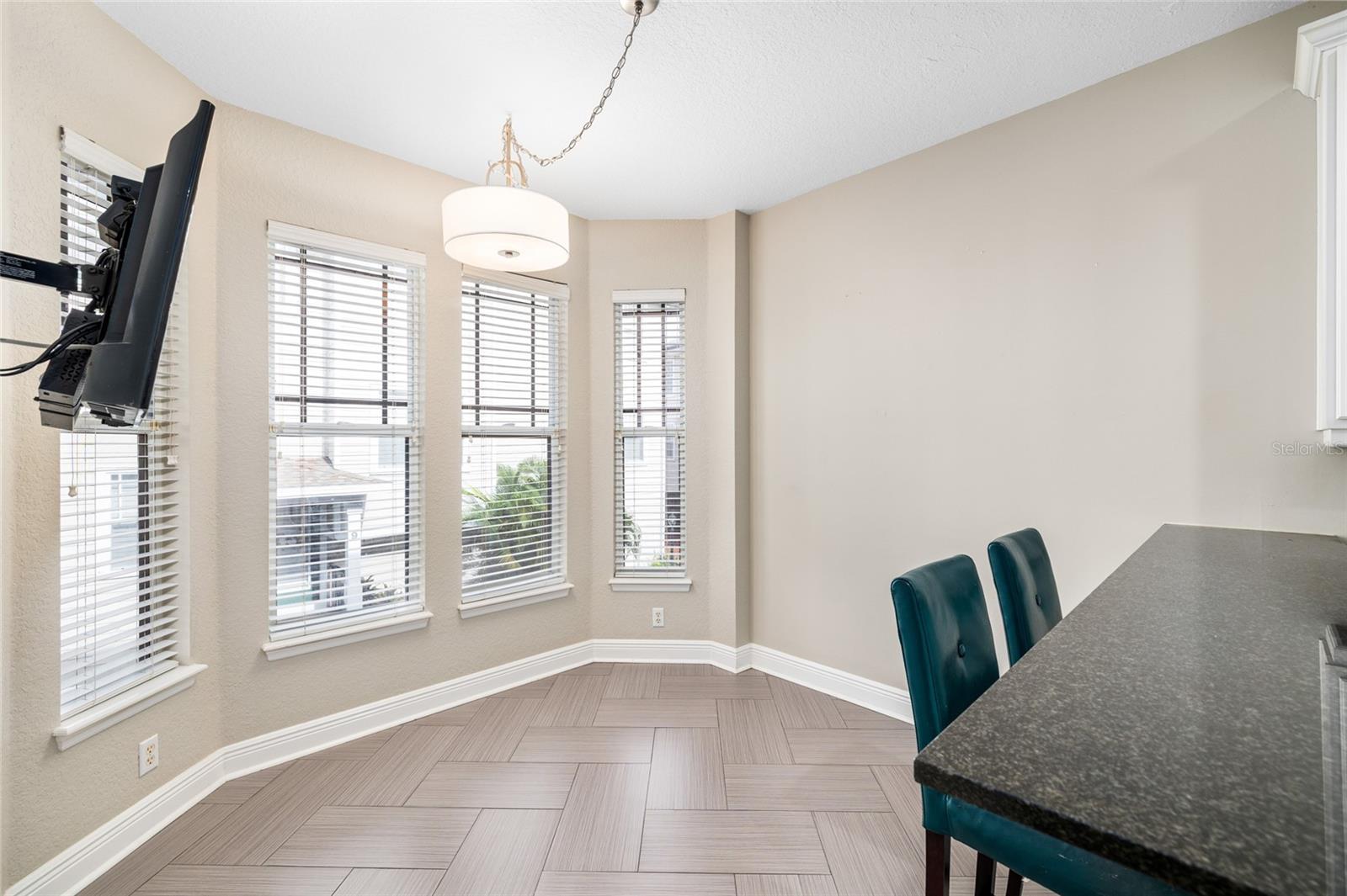 Bay window offers amazing light