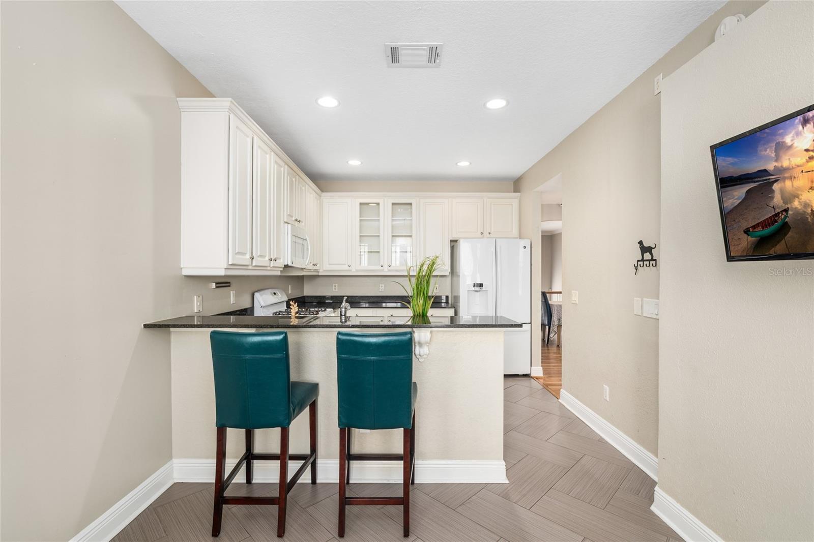 Breakfast bar for snack time or chatting with the chef