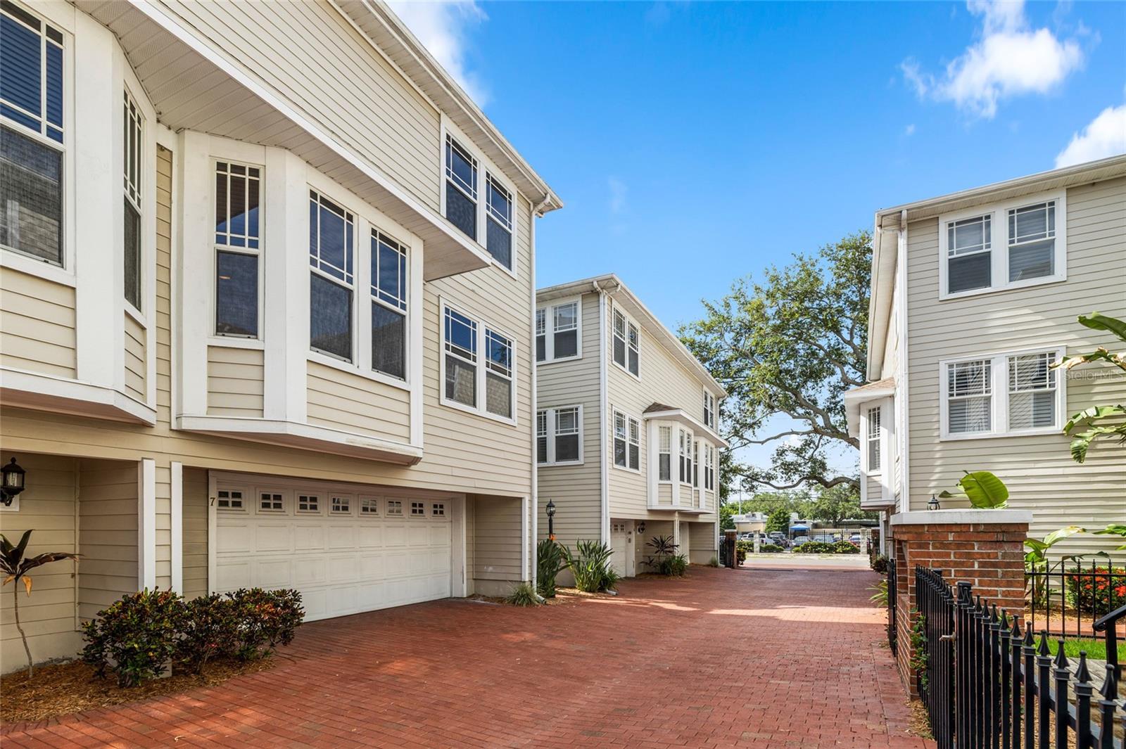 Cozy community with only 20 units