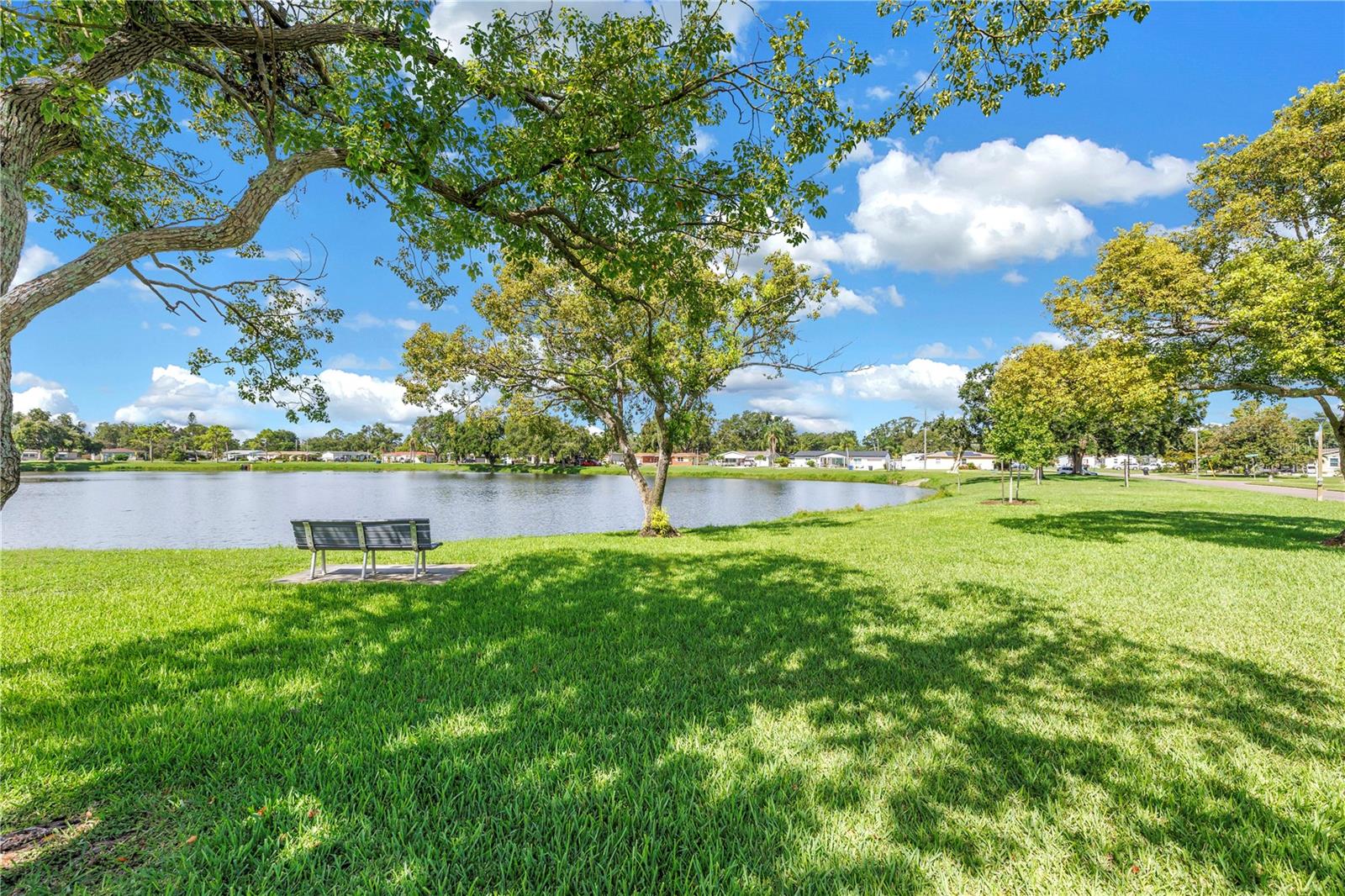 Park-like setting - dog friendly.