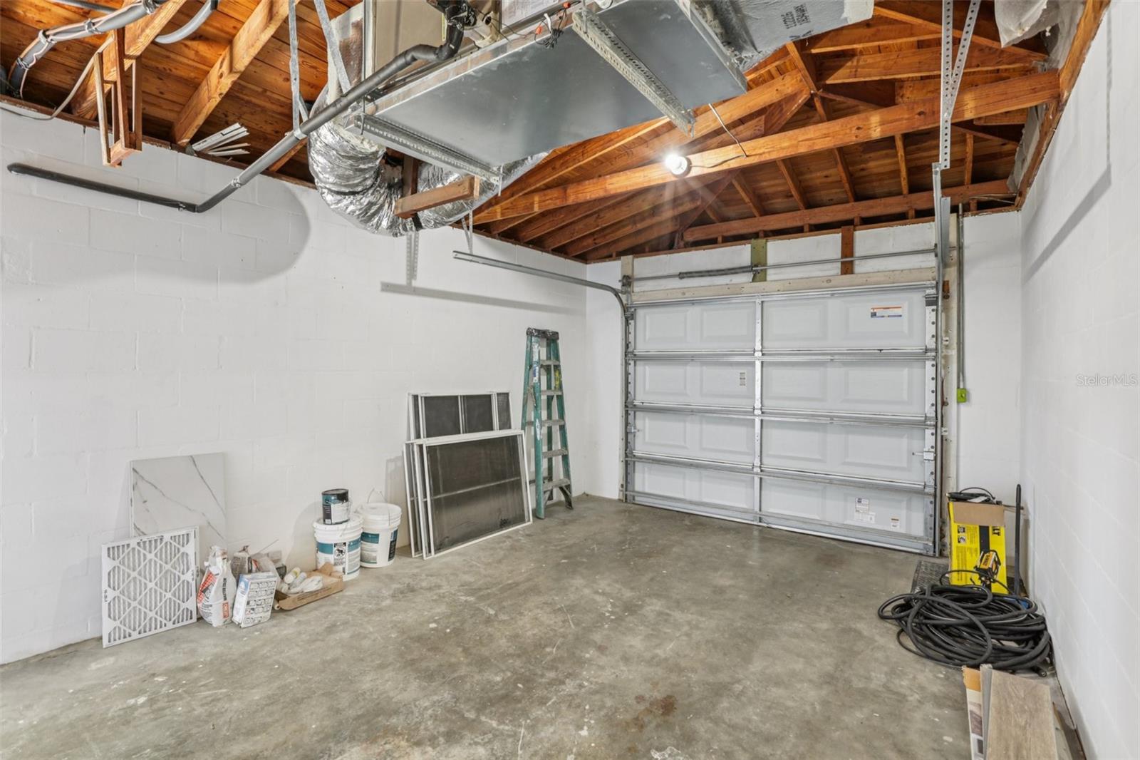 1 Car garage